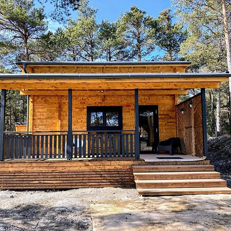 Parc Residentiel De Loisir : Le Loup Blanc Du Riou Hotel Barcelonnette Bagian luar foto