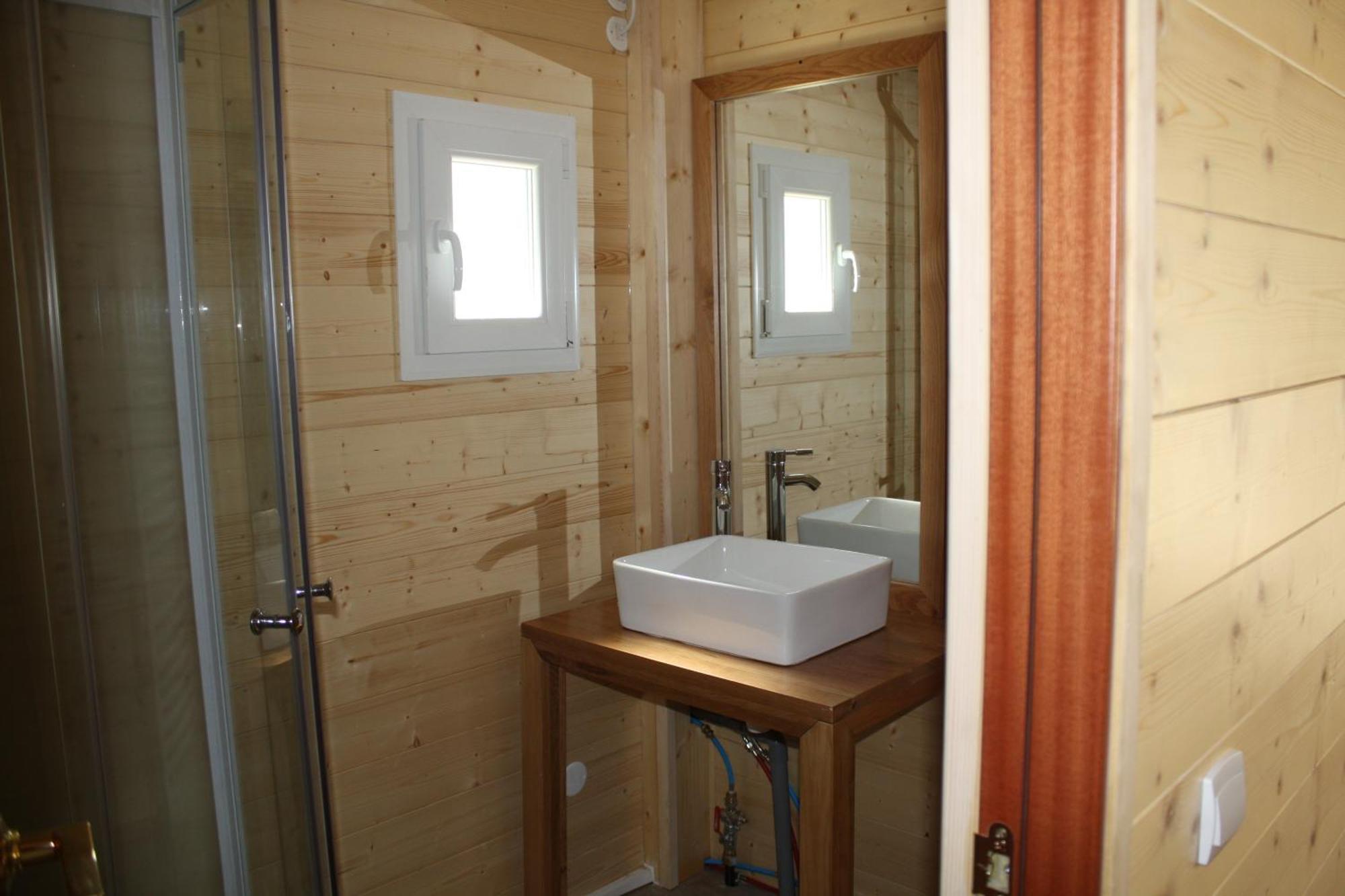 Parc Residentiel De Loisir : Le Loup Blanc Du Riou Hotel Barcelonnette Bagian luar foto