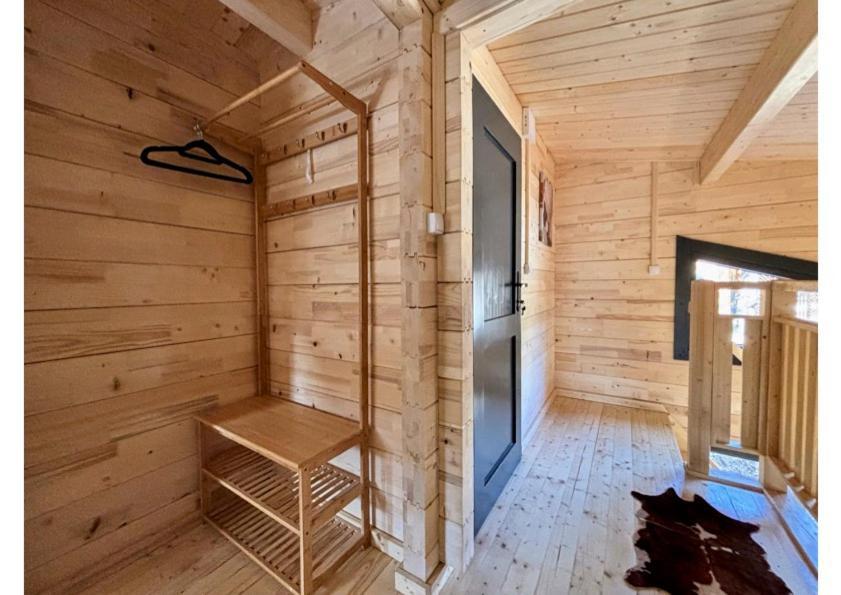 Parc Residentiel De Loisir : Le Loup Blanc Du Riou Hotel Barcelonnette Bagian luar foto