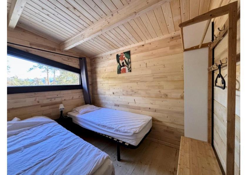 Parc Residentiel De Loisir : Le Loup Blanc Du Riou Hotel Barcelonnette Bagian luar foto
